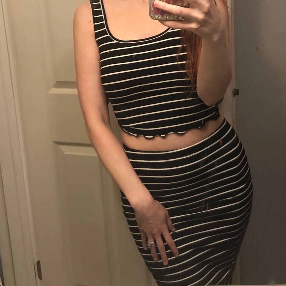 SOLD! Stripe Midi Skirt Set Sz M NWT - Picture 4 of 6